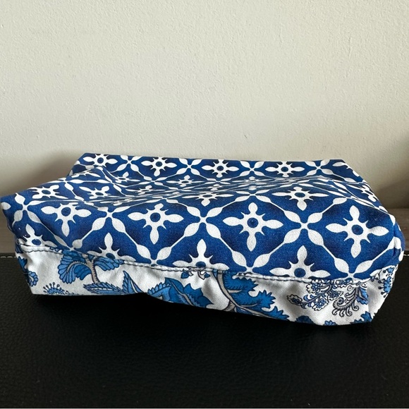 Estée Lauder Paisley Cometic Bags - Picture 6 of 6